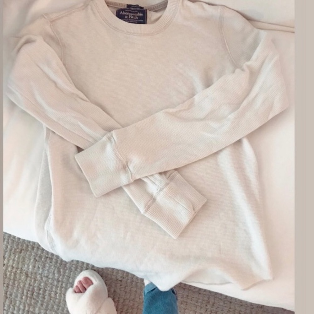 A&F white waffle thermal top